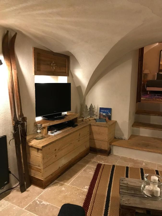 La Suite Lou Le Noyer  Exteriör bild